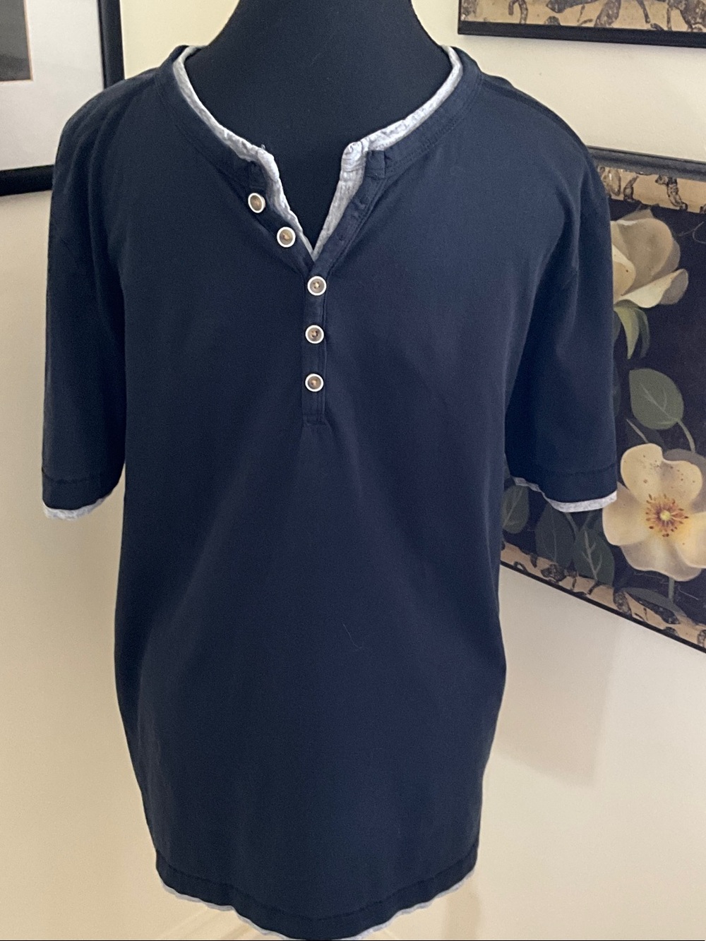 Simonβs Short-Sleeve Navy Henley with Contrast Trim